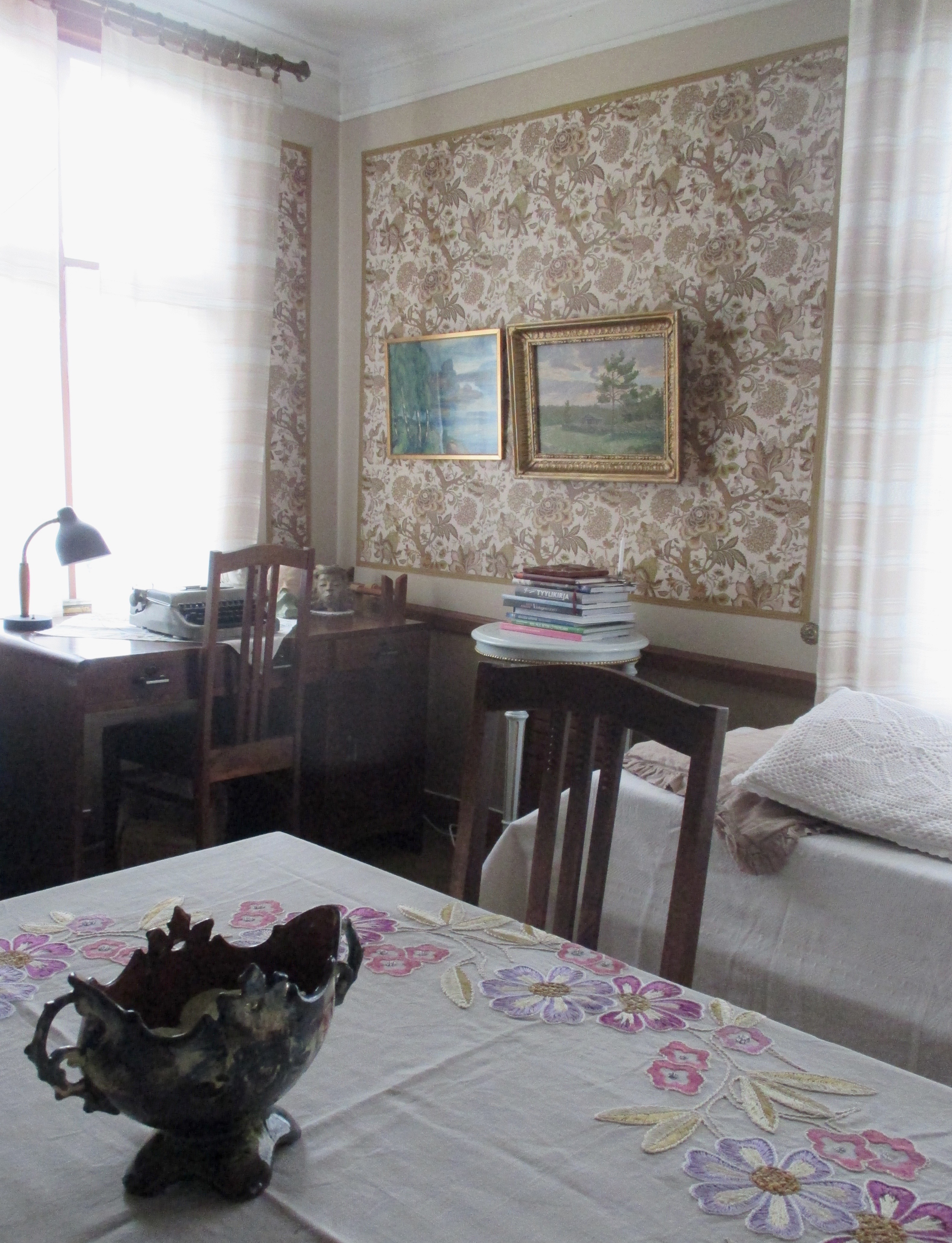 Kamarin työpöytä