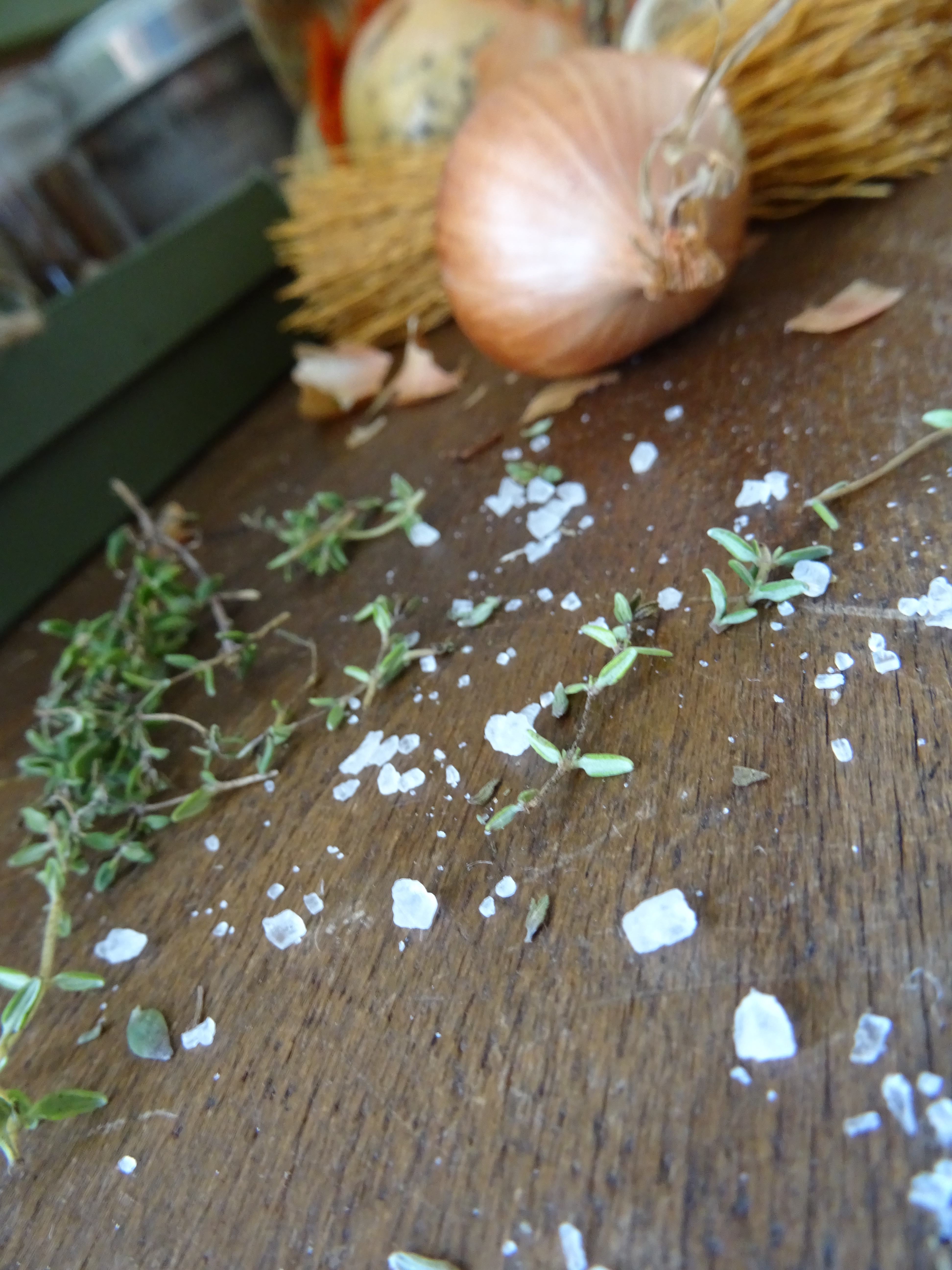 2. Suola ja timjami lähis